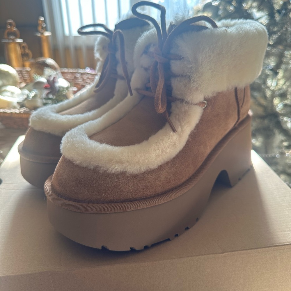 UGG Esmee Shearling Lace Up Tan and Cream Women's Winter Boots - Picture 12 of 12